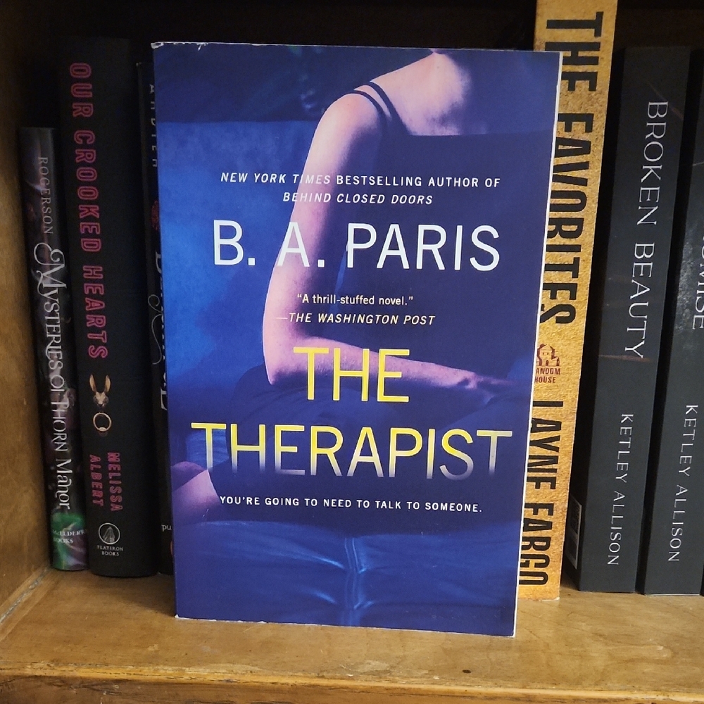 📚3/$20 The Therapist by B.A. Paris Book